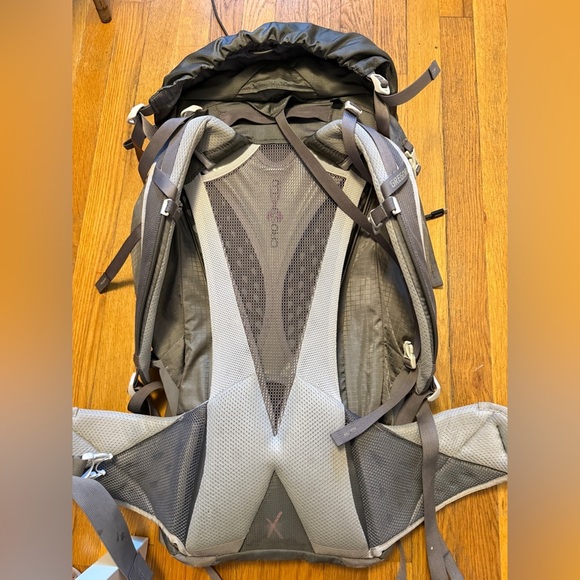 Gregory J 53 Women’s Size XS Ultralight 50 L Hiking Backpack CrossFlo Suspension - Picture 10 of 13